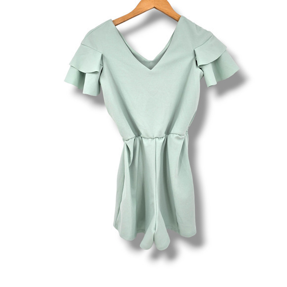 Maddie Juniors V Neck Flutter Sleeve‎ Shorts Romper Light Blue Size Large - Picture 2 of 9